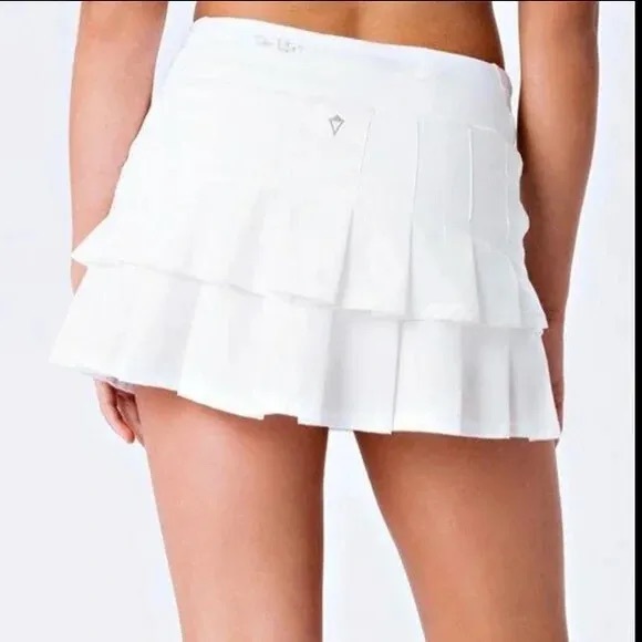 Ivivva Dresses & Skirts - 🤍 White Ivivva by Lululemon Tennis Skirt 🤍
